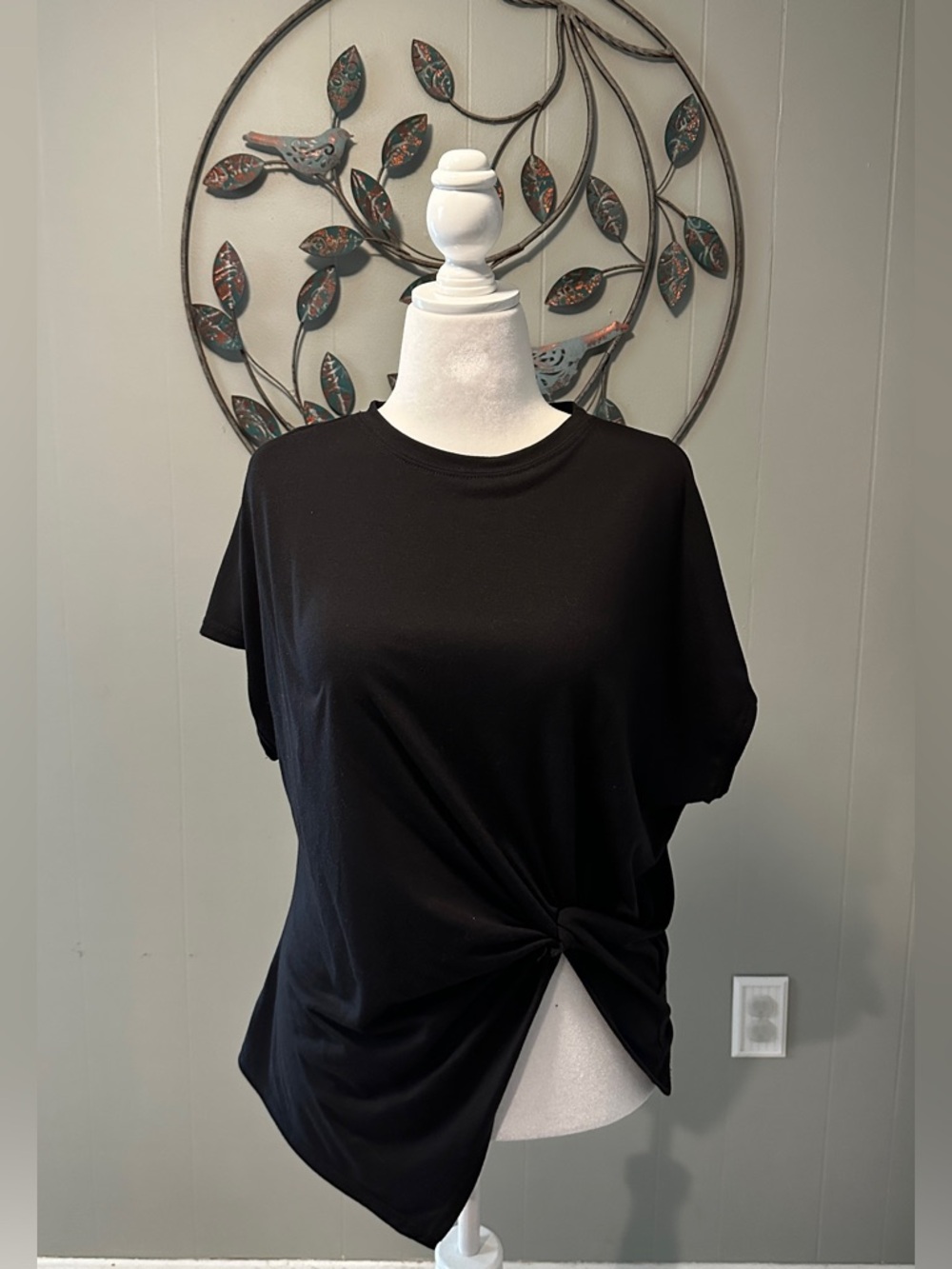 Asymmetrical Knotted Top